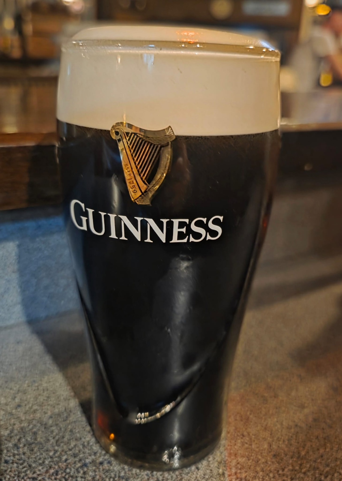 Laurel leaf irish pub wien 2026 08 29 02